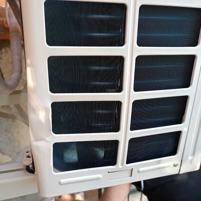 Montajda Hasarlı Klima Fanı Ve Yetersiz Destek