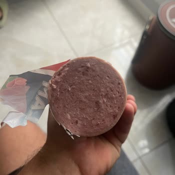 Aldığım Dana Salamın Görünümü Ve Tadı Kötüydü, Mağdur Oldum