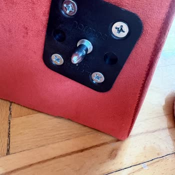 Bozuk Gelen Kanepeye Çözüm Sunulmuyor