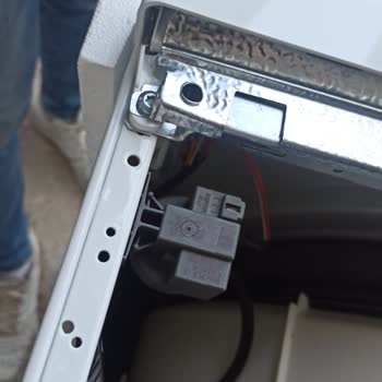 Hasarlı Çamaşır Makinesi İadesinde Muhatap Bulamıyorum