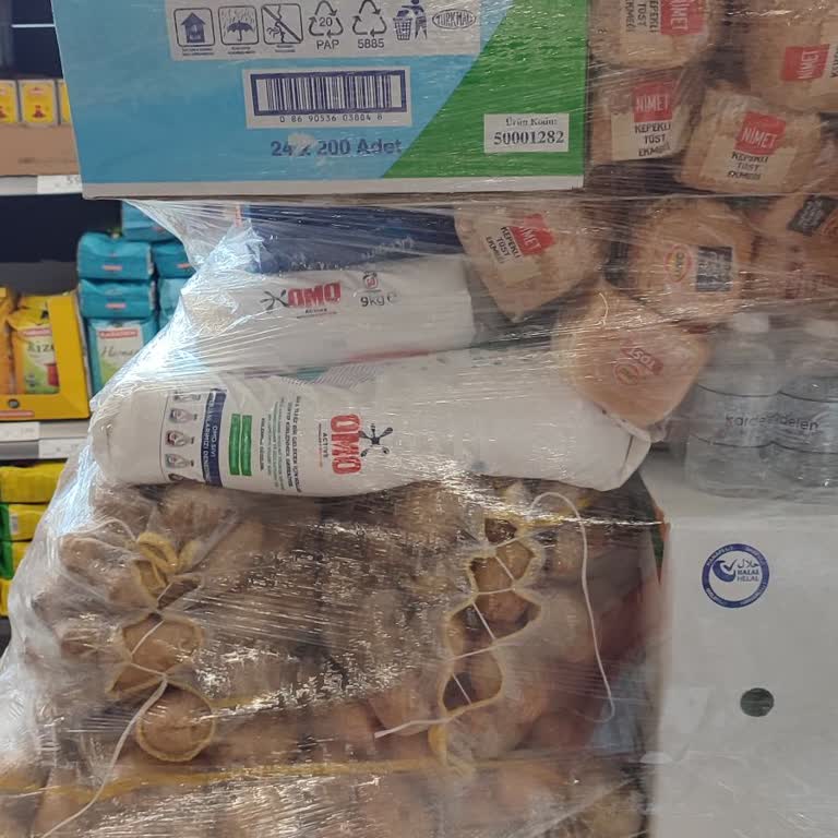 A101'de Deterjan Ve Yiyecekler Yan Yana İstifleniyor, Hijyen Hiçe Sayılıyor