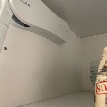 Mutfak Dolabı Kapağı Mekanizması Arızası ve Yedek Parça Sorunu