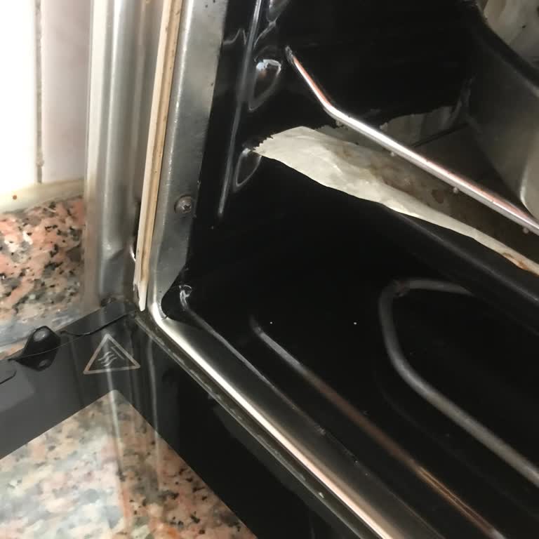 Simfer Fırın Kapağı Aniden Bozuldu Kullanamıyoruz