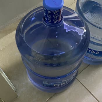 Erikli Su Siparişimde Farklı Şişeler Ve Ulaşılmaz Müşteri Hizmetleri