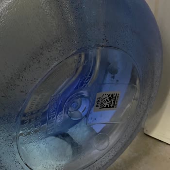 Erikli Su Siparişimde Farklı Şişeler Ve Ulaşılmaz Müşteri Hizmetleri