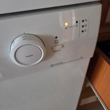 Bulaşık Makinesinde Tabaklarım Zarar Gördü, Kimse Yardımcı Olmuyor