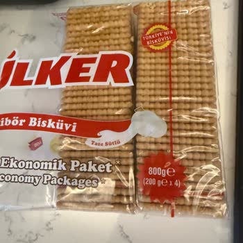 Aldığım Pötibör Bisküvilerde Anormal Renk Sorunu