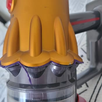 Dyson V12 Süpürgede Lastik Sorunu Ve Garanti Sonrası Yetersiz Destek