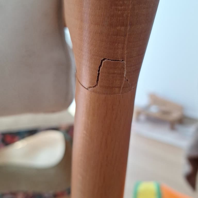 Sürekli Arızalı Sandalye Ve Farklı Renk Sorunu Yaşıyorum