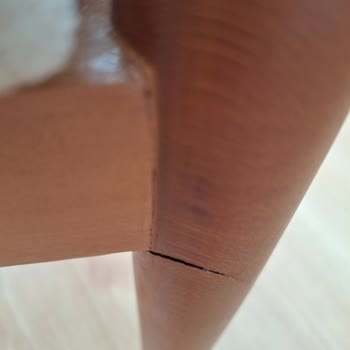 Sürekli Arızalı Sandalye Ve Farklı Renk Sorunu Yaşıyorum