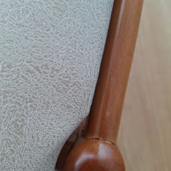 Sürekli Arızalı Sandalye Ve Farklı Renk Sorunu Yaşıyorum