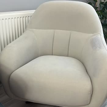 Leke Tutmayan Koltuk Kumaşı Lekeleniyor, Müşteri Hizmetleri Çözüm Sunmuyor