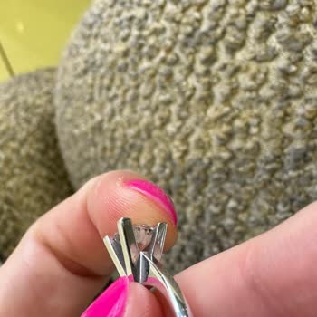 Atasay Kuyumculuk Sertifikalı Taşta Beklenmeyen Hayal Kırıklığı ve İlgisiz Mağaza Deneyimi