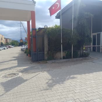 Komşu Sitenin Yolumuza Verdiği Zarar Düzeltilmiyor!