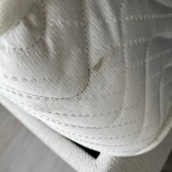 Düğün Öncesi Eksik Ve Defolu Mobilyalar, Kirli Yatak İçin Çözüm Sunulmuyor