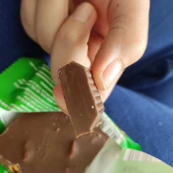Kahve Dünyası Tambol Çikolatada Az Antep Fıstığı Büyük Hayal Kırıklığı