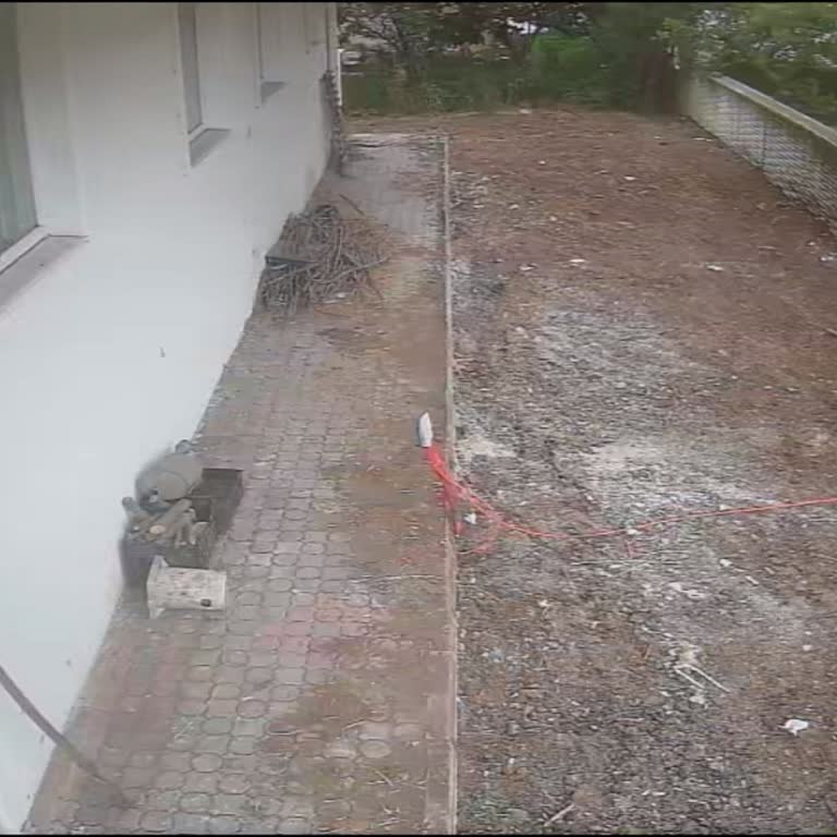 Kopuk Ve Yüzeyde Bırakılan Kablo Nedeniyle Mağduriyet