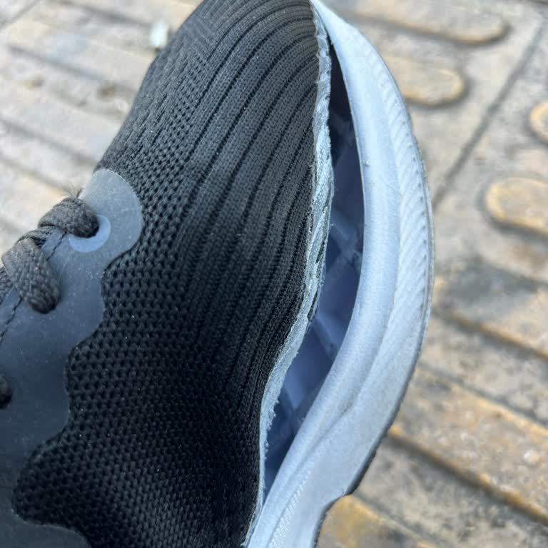 Aldığım Ayakkabı Kısa Sürede Yanlardan Açıldı