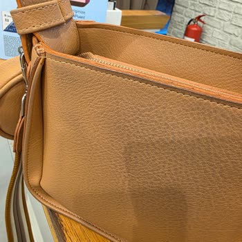 Elle Çantam 2 Ayda Karardı Saçma Önerilerle Geçiştirildim