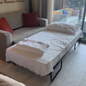 Cratos Premium Hotel'de Üç Kişilik Oda Hayal Kırıklığı: Konforsuzluk Ve İlgisizlik