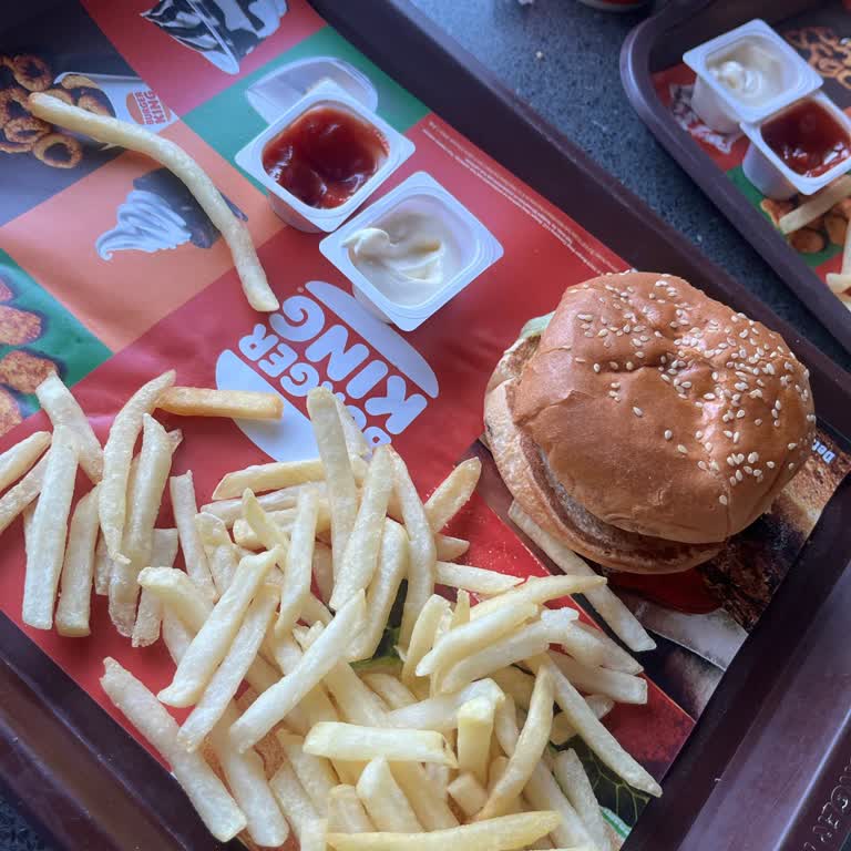 Burger King Kemer Şubesinde İlgisizlik Ve Saygısız Davranışlar