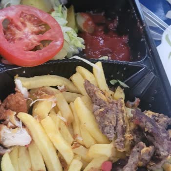 Aynı Masada Farklı İşletmelerde Servis Sorunu Yaşadık