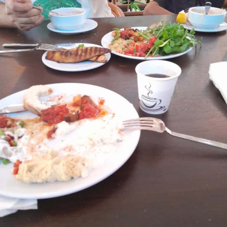 Her Şey Dahil Konseptte Hayal Kırıklığı: İlgisiz Personel, Kısıtlı Hizmetler Ve Kötü Yemekler