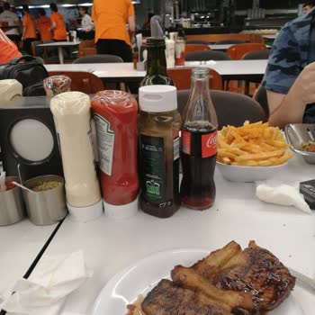 Köfte De Yok, Kalite De Yok: Biftek Çöpe Gitti