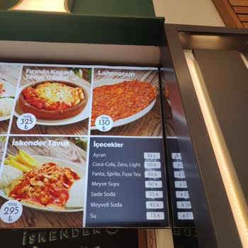 Hacı Restaurant Yeşilyurt AVM Menüdeki Büyük Lahmacun Yerine Minik Lahmacun Şoku!