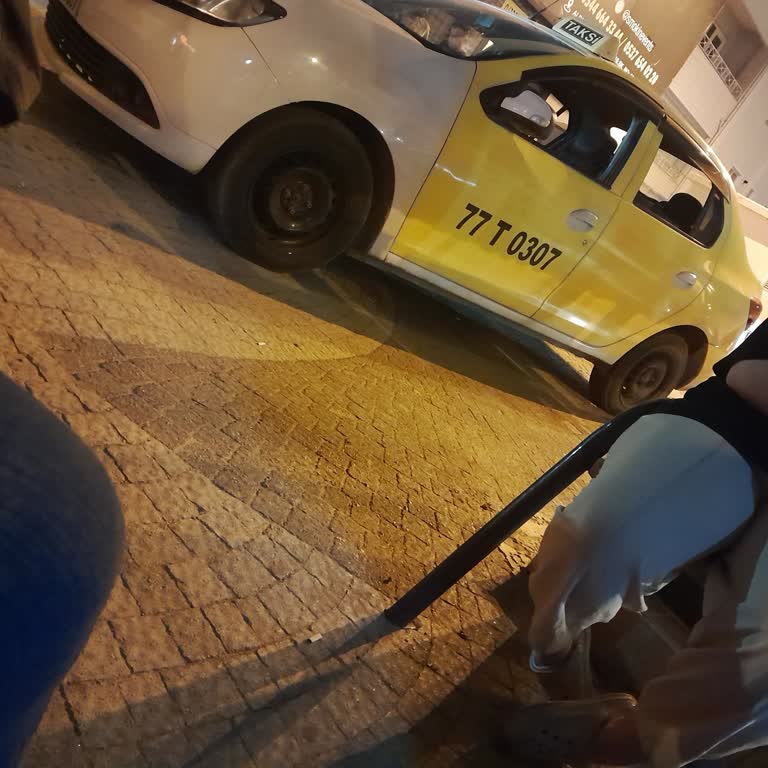 Aile Olarak Taksiye Alınmadık, Kaba Davranışla Karşılaştık