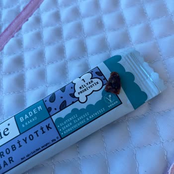 Fropie Probiyotik Bar İçinden Sert Badem Kabuğu Çıktı, Dişim Kırıldı