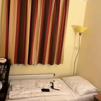 Prag'daki Otelin Kötü Koşulları Tatil Deneyimimi Olumsuz Etkiledi