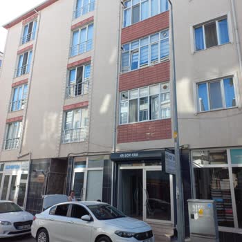 Servis Ekibinin Hatasıyla Aracımın Camı Kırıldı Zararım Karşılanmıyor