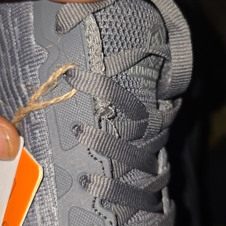 Farklı Numara Ve Kusurlu Ayakkabı Gönderildi