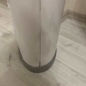 Hasarlı Ve Kokusuzluk Vadeden Çöp Kovası Hayal Kırıklığı Yarattı