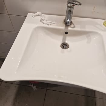 Total İstasyonunda Kadın Tuvaletlerinde Ciddi Hijyen Sorunu Yaşanıyor