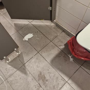 Total İstasyonunda Kadın Tuvaletlerinde Ciddi Hijyen Sorunu Yaşanıyor