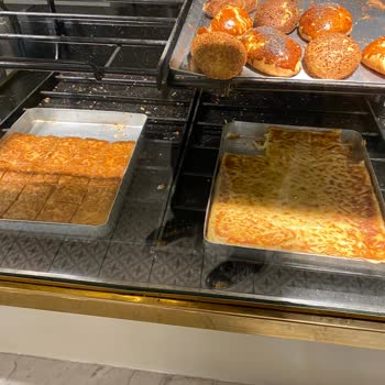 Mado Sivas AVM Şubesinde Hijyen Ve Personel Düzeni Hayal Kırıklığı Yarattı