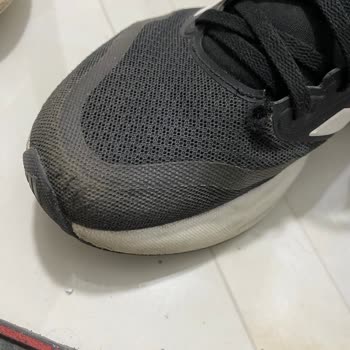 Adidas Çalışanlarının İlgisizliği Ve Ürünün Kısa Sürede Deformesi Mağduriyet Yarattı