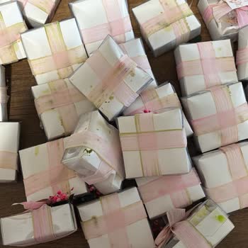 Hayalim Süs (eminönü) Küflü Mum Gönderdi