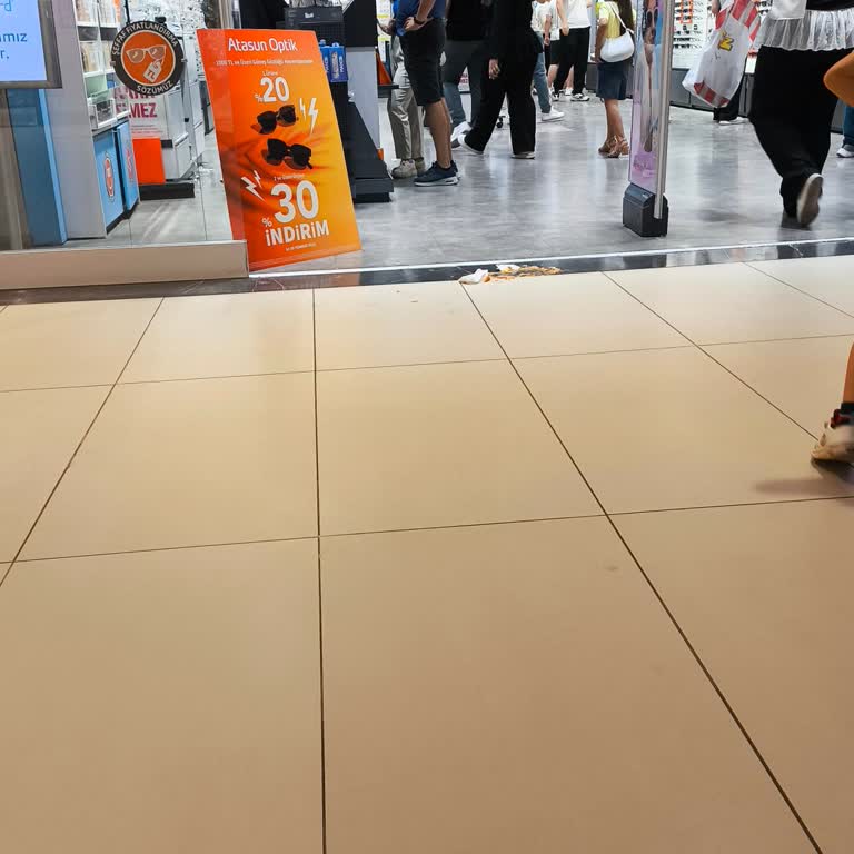 Atasun Optik'te Hijyen Eksikliği Ve Çalışan İlgisizliğiyle Karşılaştık