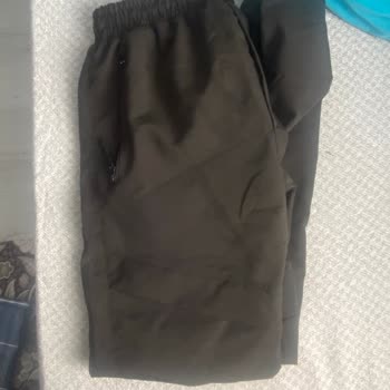 Aldığım Eşofmanın Rengi Gömleğimi Boyadı