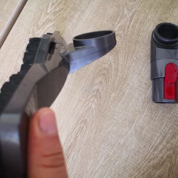 Dyson Süpürge Başlıklarında Sürekli Kırılma Sorunu