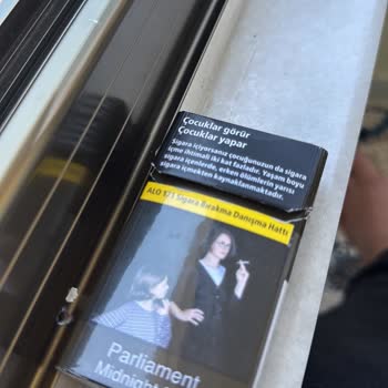 Parliament Midnight Blue Sigara Kalitesindeki Düşüş Ve Üretim Sorunları