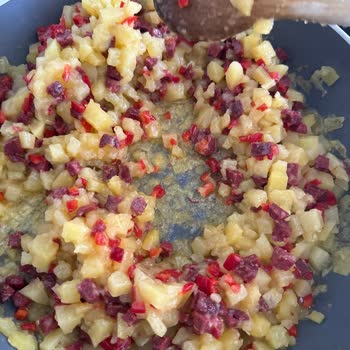 Yapışmaz Tencere Ve Tavada Yemekler Yapışıyor, Memnun Değilim