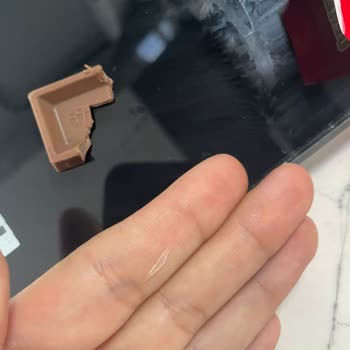 Ülker Napoliten Çikolatanın İçinden Plastik Parçası Çıktı