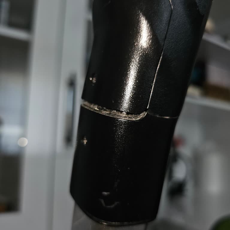 Philips Dikey Süpürgede Kırılma Ve Üretim Hatası İddiası