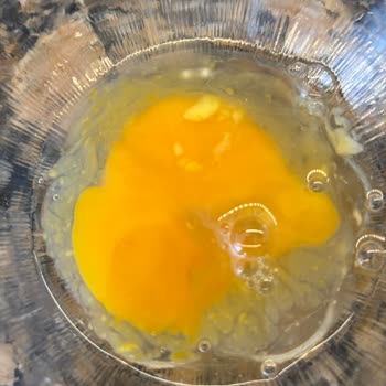 Raya Organik Bozuk Yumurta Satışı Ve Para İadesi Sorunu