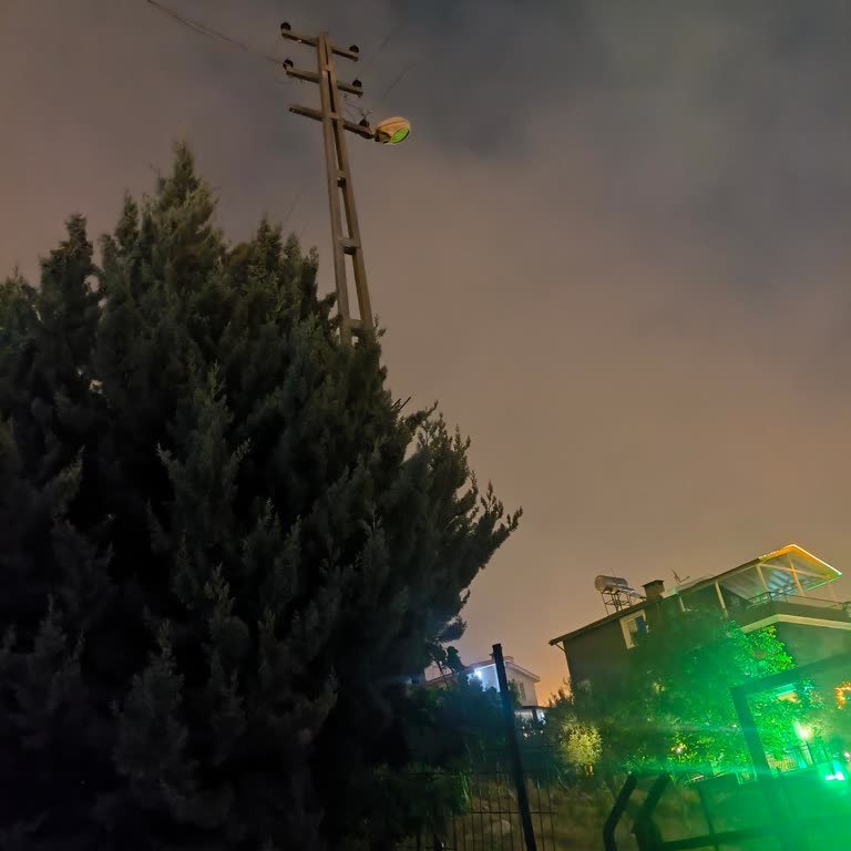 Defalarca Bildirilen Aydınlatma Arızası Hala Giderilmedi