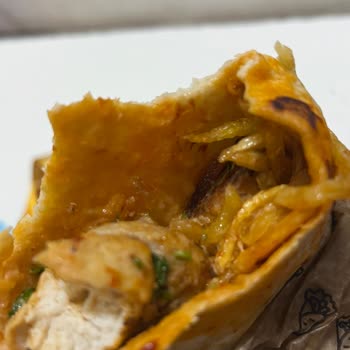 Dürümle Ekstra Ücret Ödenen Soslu Tavuk Siparişimde Sos Eksikliği